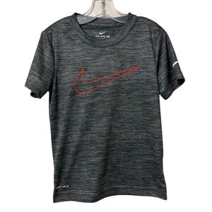 Nike Boys Size 6 Gray Short Sleeve Shirt